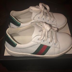 Toddler Size 24 (8) Gucci sneakers